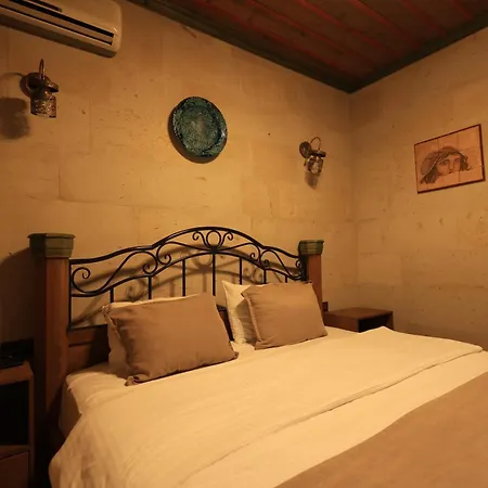 Katapa Stone House Hotel 2*