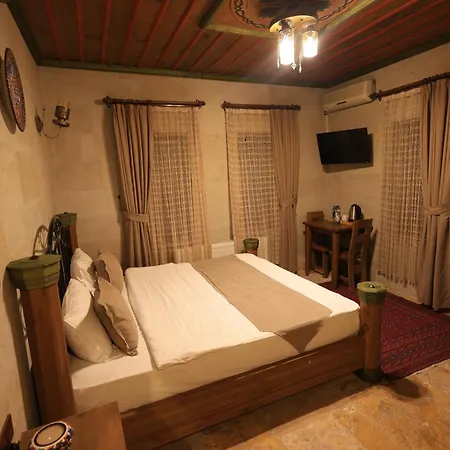 Katapa Stone House Hotel 2*