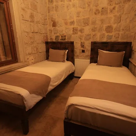Katapa Stone House Hotel