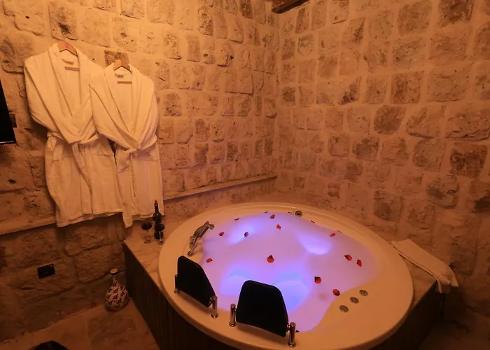 Hotel Katapa Stone House