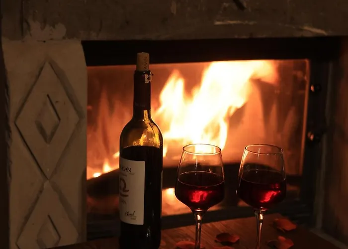 Katapa Stone House Hotel 2*